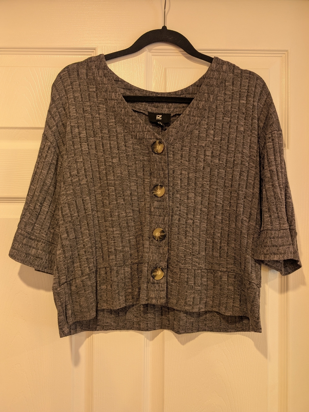 Grey Ribbed Button-Front Women’s Top